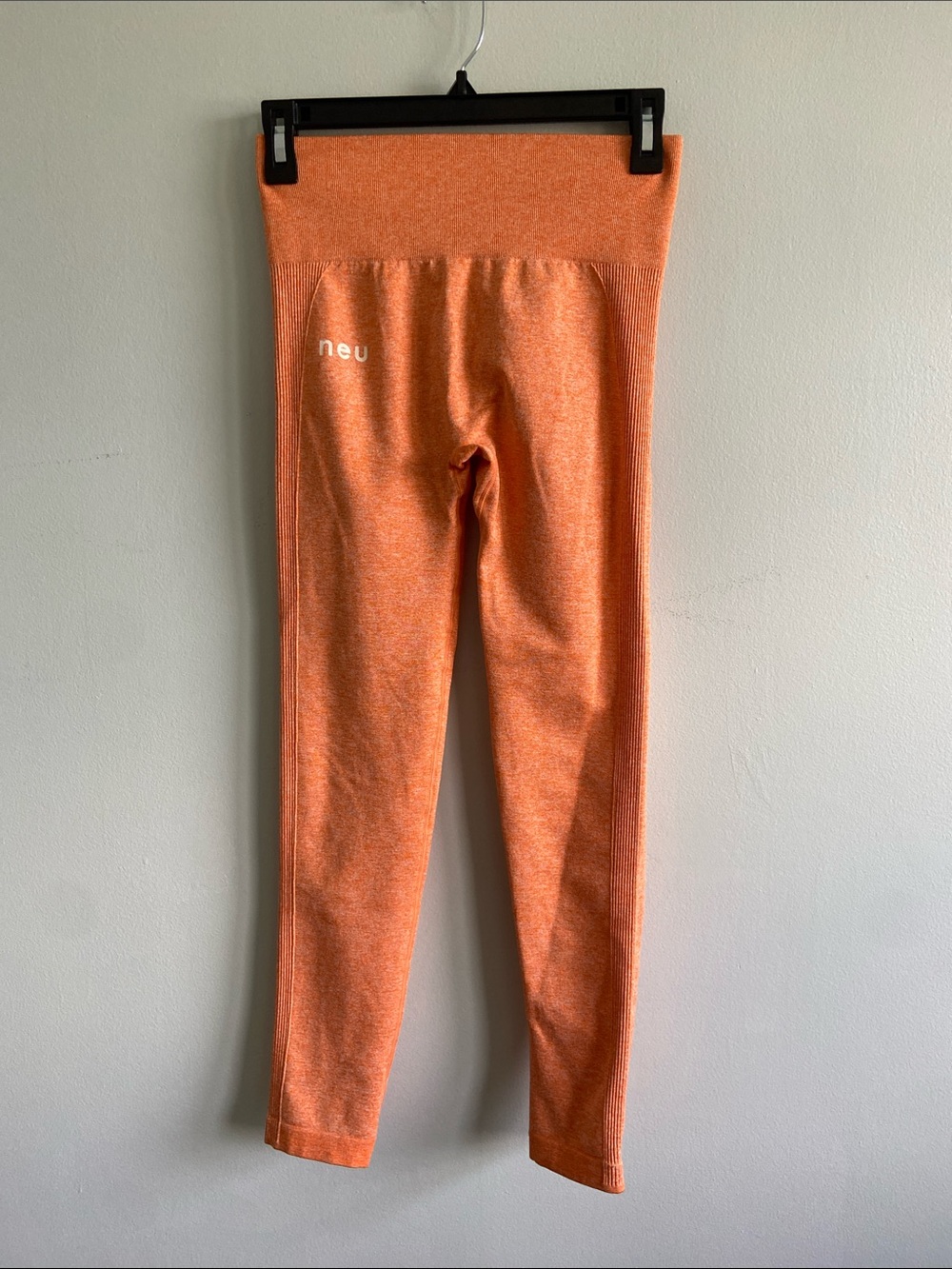 Neu Women's Orange Seamless High-Waist Leggings
